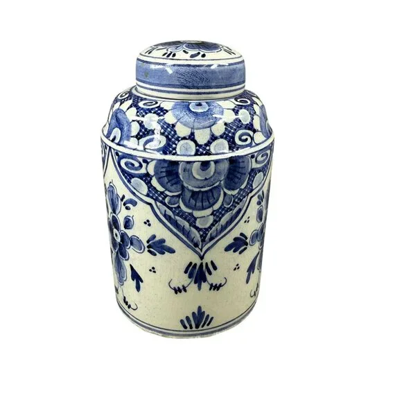 Ginger Jar Blue White Delft DP Pottery 13 B.W. Hand Painted Floral Vase with Lid - Picture 1 of 16
